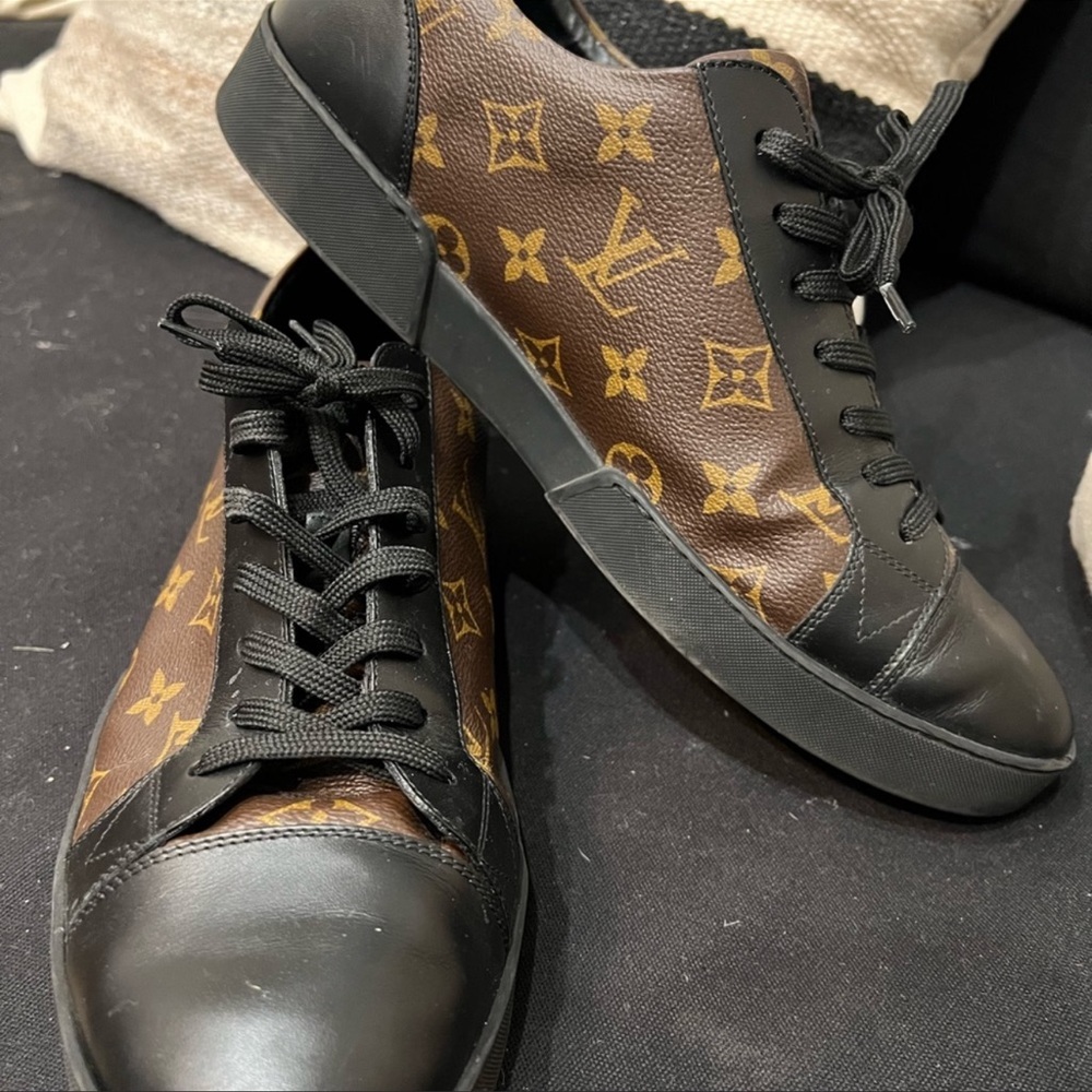 Louis Vuitton men sneakers